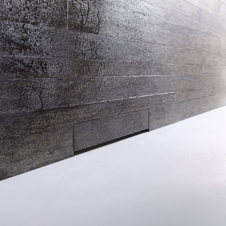 Seinäkaivo suihkuille Seinäkaivo suihkuille