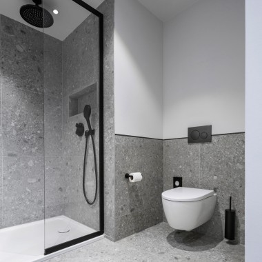 Geberit iCon -seinä-wc ja Sigma20 -huuhtelupainike