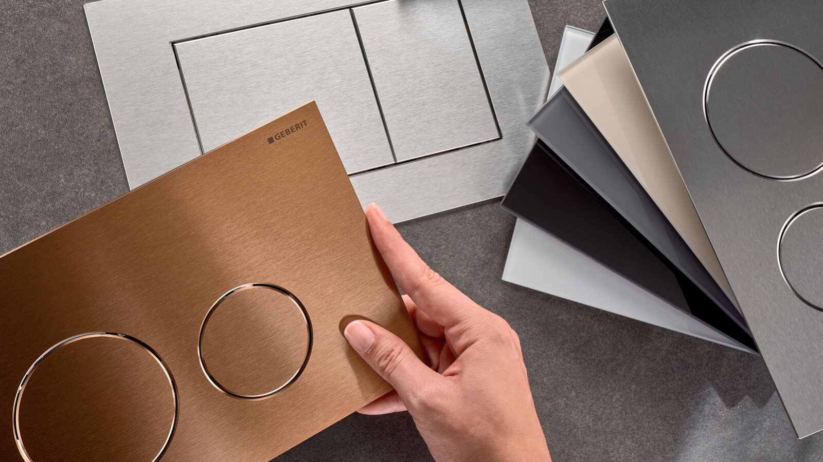 Geberit Sigma40 -huuhtelupainikkeet on saatavilla eri sävyissä ja muodoissa. Geberit Sigma40 -huuhtelupainikkeet on saatavilla eri sävyissä ja muodoissa.