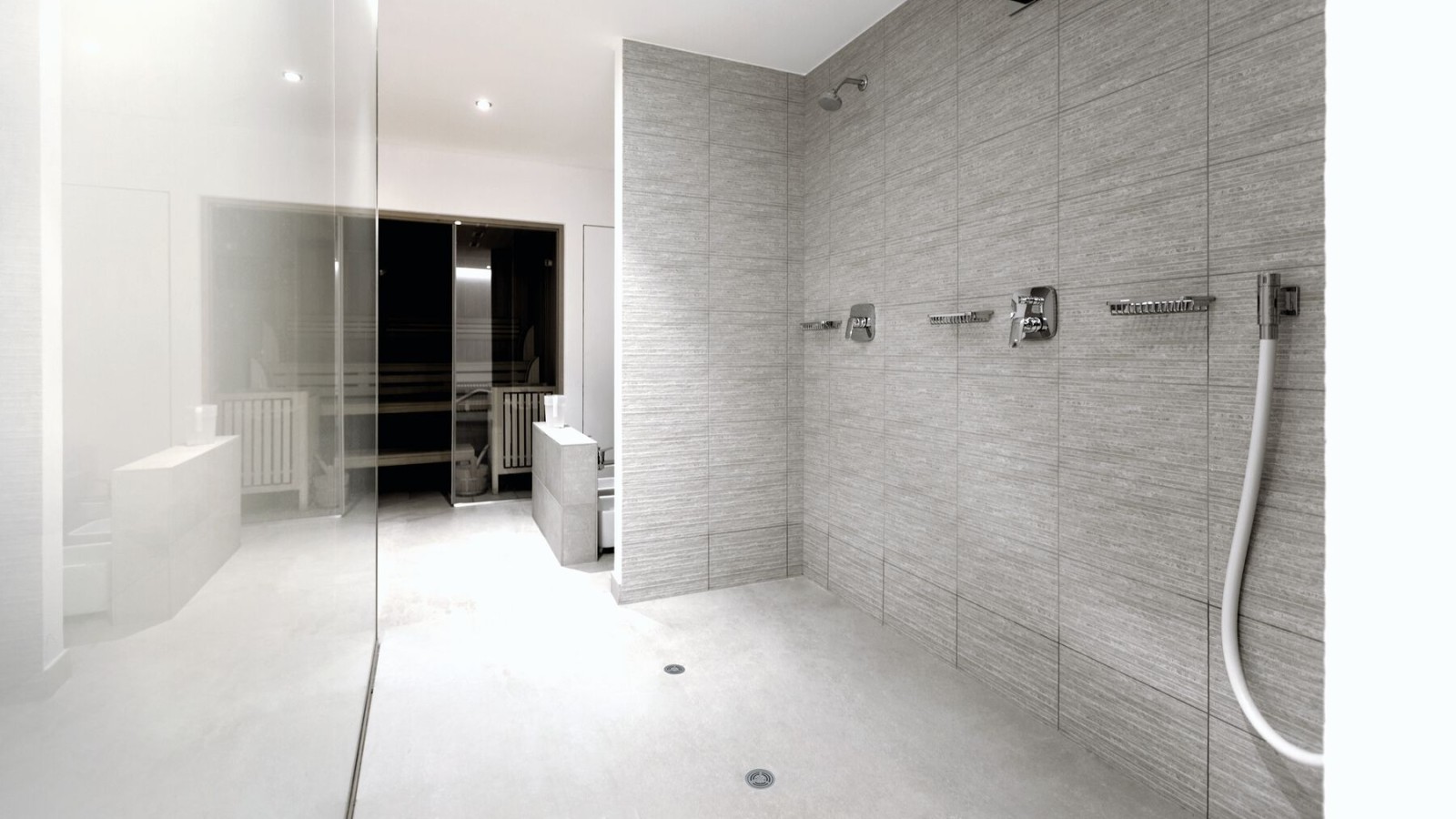 Puolijulkinen saniteettitila Geberit-vinyylisuihkulattiakaivolla (PVC)