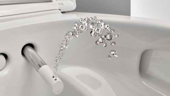 Geberit AquaClean -pesu-wc WhirlSpray -suihkutekniikalla Geberit AquaClean -pesu-wc WhirlSpray -suihkutekniikalla