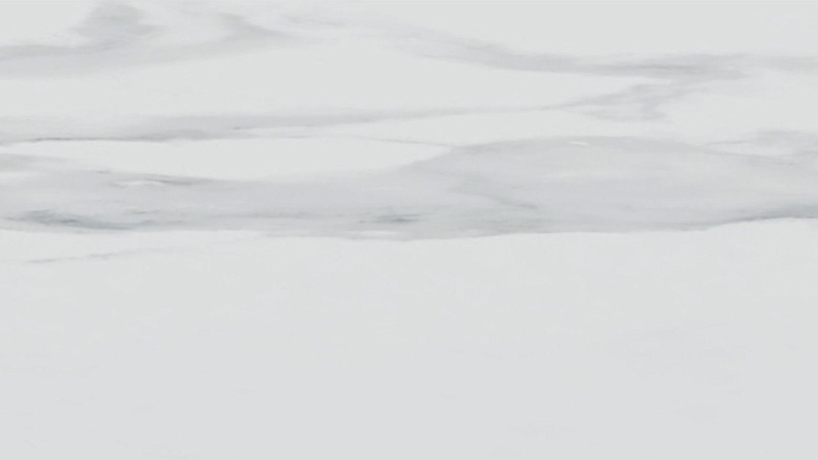 Väri: kivitavaraa, valkoinen marmorikuosi