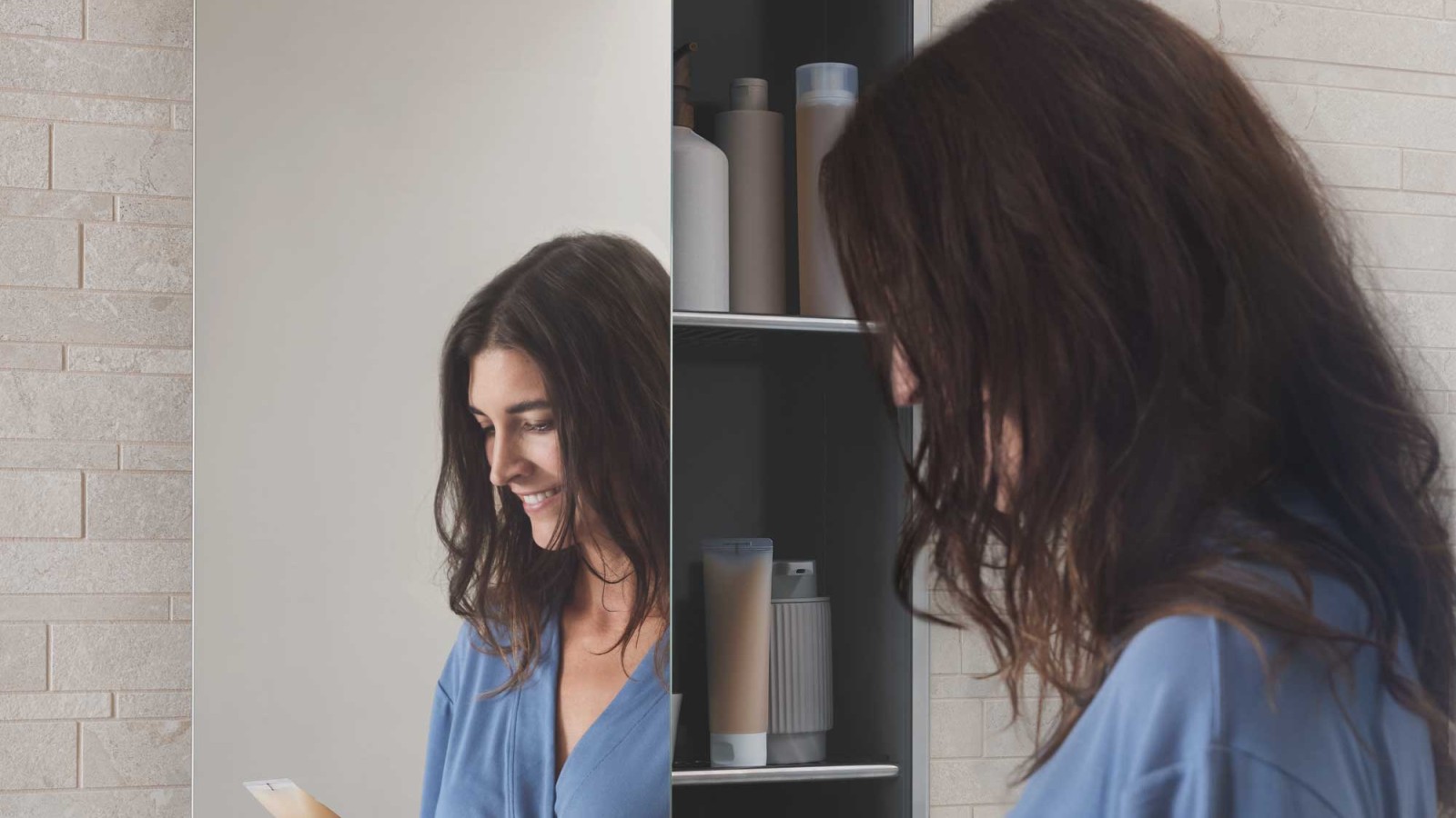 Geberit Acanto -kylpyhuonesarjan kalusteista löytyy paljon hyviä säilytysratkaisuja Geberit Acanto -kylpyhuonesarjan kalusteista löytyy paljon hyviä säilytysratkaisuja