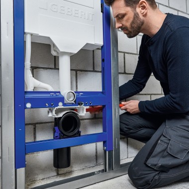Geberit Power & Connect Box:n asennus Geberit Power & Connect Box:n asennus