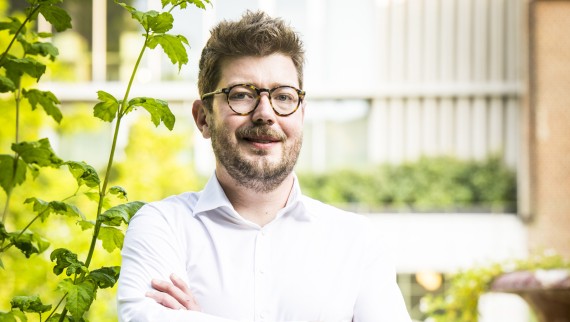 Jonas Vanbelle suunnitteli Rubenshuisin uuden sisäänkäynnin (© Frederik Beyens) Jonas Vanbelle suunnitteli Rubenshuisin uuden sisäänkäynnin (© Frederik Beyens)