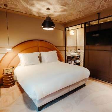 36 tyylikästä hotellihuonetta vuosisadan puolivälin moderniin tyyliin (© Nina Slagmolen)
