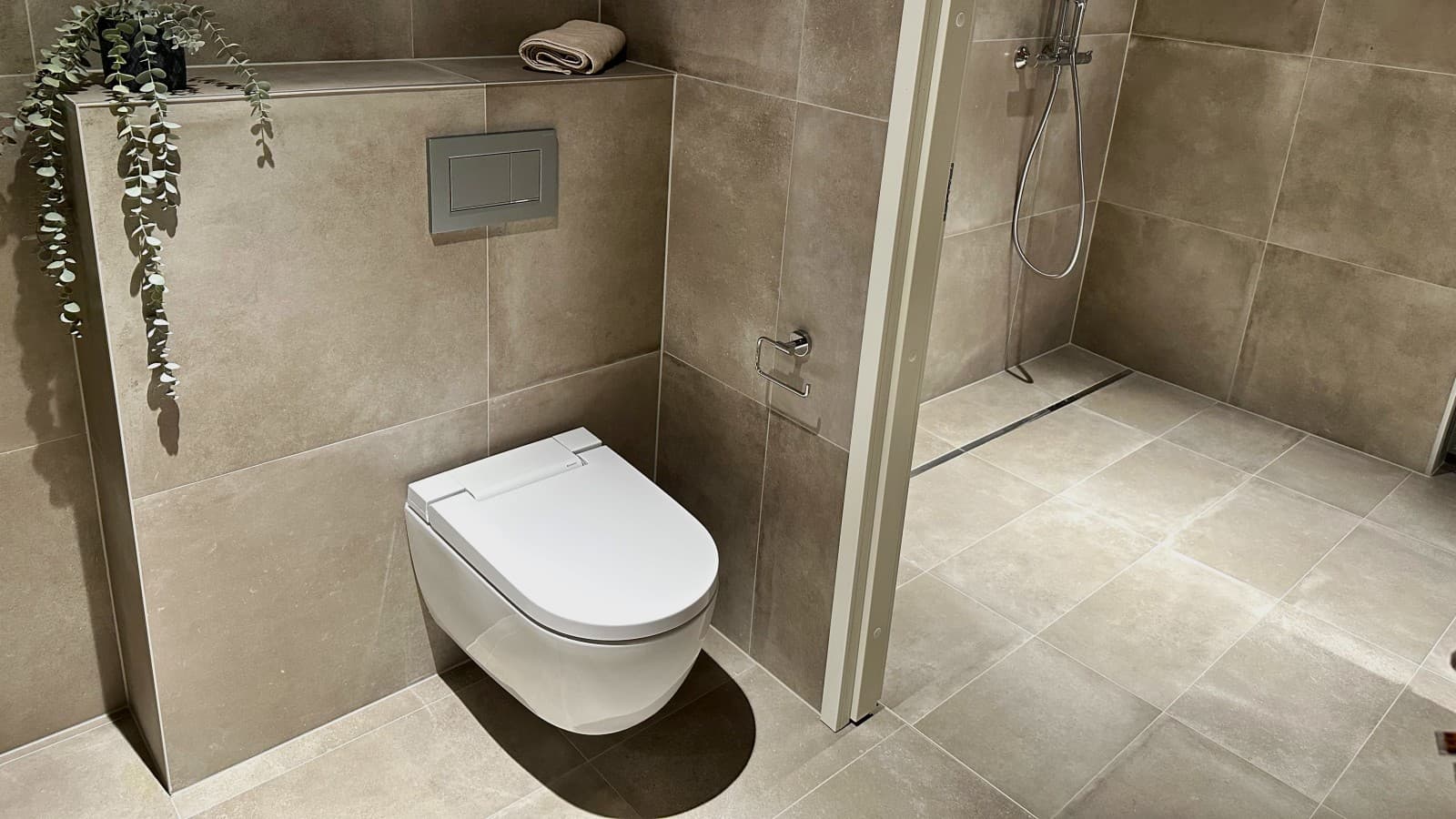 Lauttasaaren Onnin asuntoihin valittiin mm. Geberit AquaClean Alba -pesu-wc-istuimia. ©Jenny Finneman-Modin Lauttasaaren Onnin asuntoihin valittiin mm. Geberit AquaClean Alba -pesu-wc-istuimia. ©Jenny Finneman-Modin