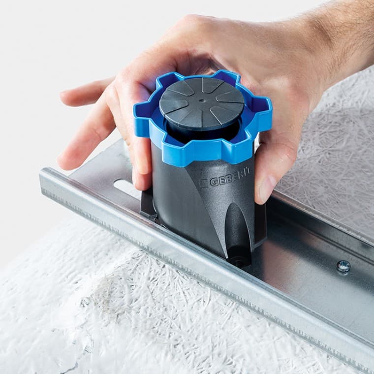 Ruuvilukitteiset kylpyammeen jalat Ruuvilukitteiset kylpyammeen jalat