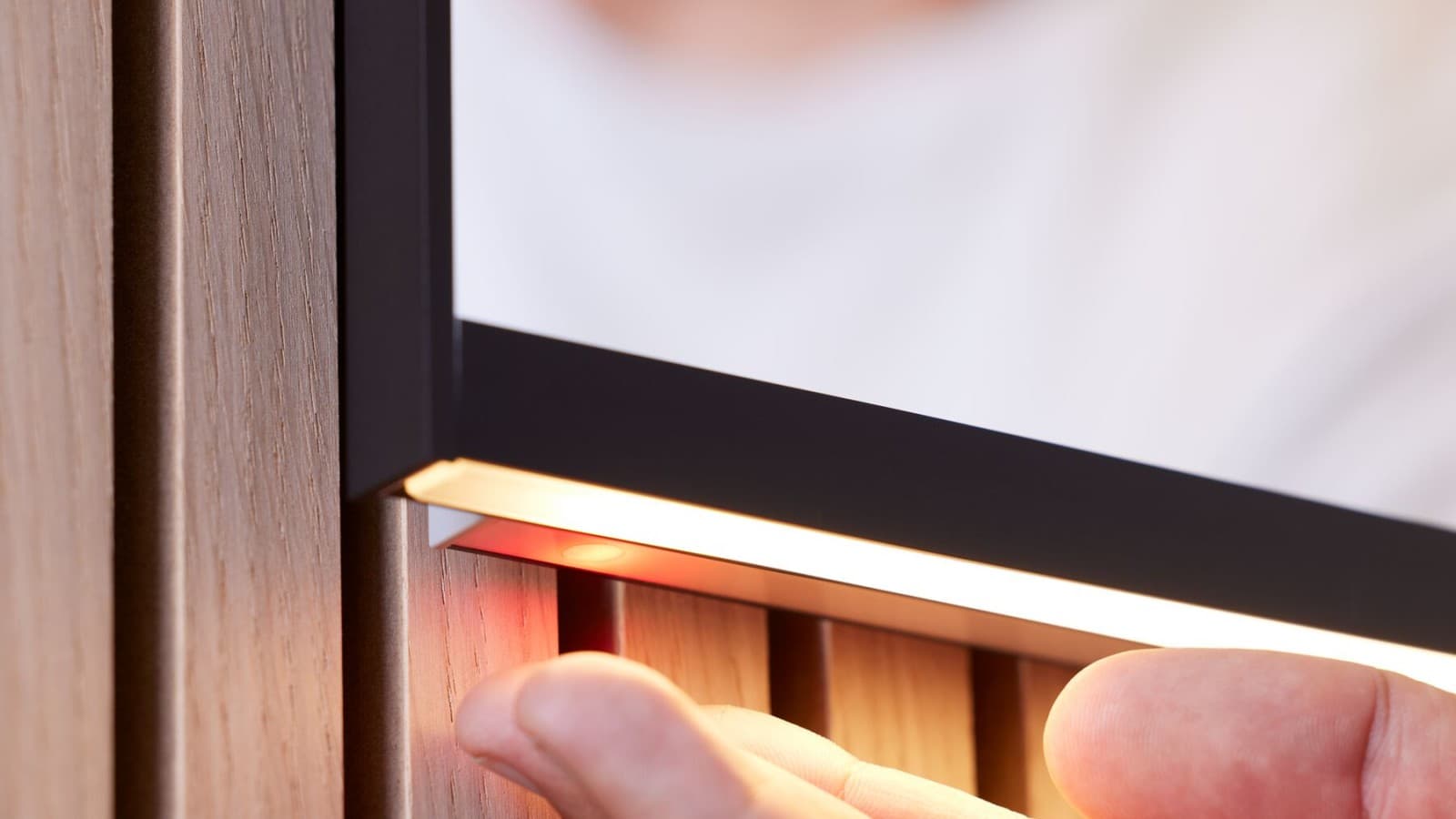 Lämmitystoiminto voidaan kytkeä päälle mauaalisesti (© Geberit) Lämmitystoiminto voidaan kytkeä päälle mauaalisesti (© Geberit)