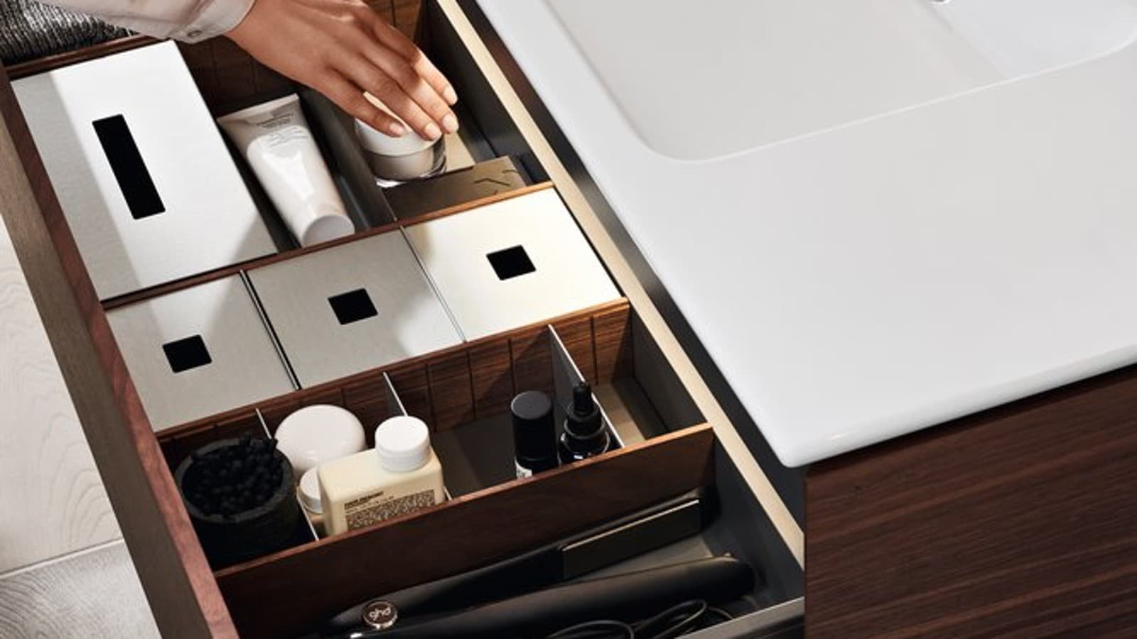 Geberit ONE -pesualtaan alakaappi Geberit ONE -pesualtaan alakaappi