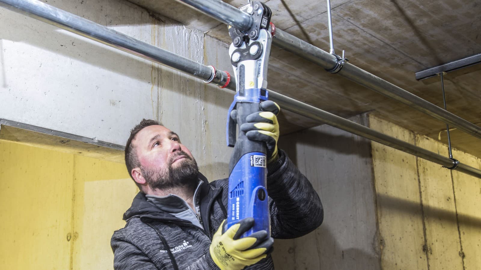 Puristusliitokset onnistuvat ilman monimutkaista lisäkoulutusta Puristusliitokset onnistuvat ilman monimutkaista lisäkoulutusta