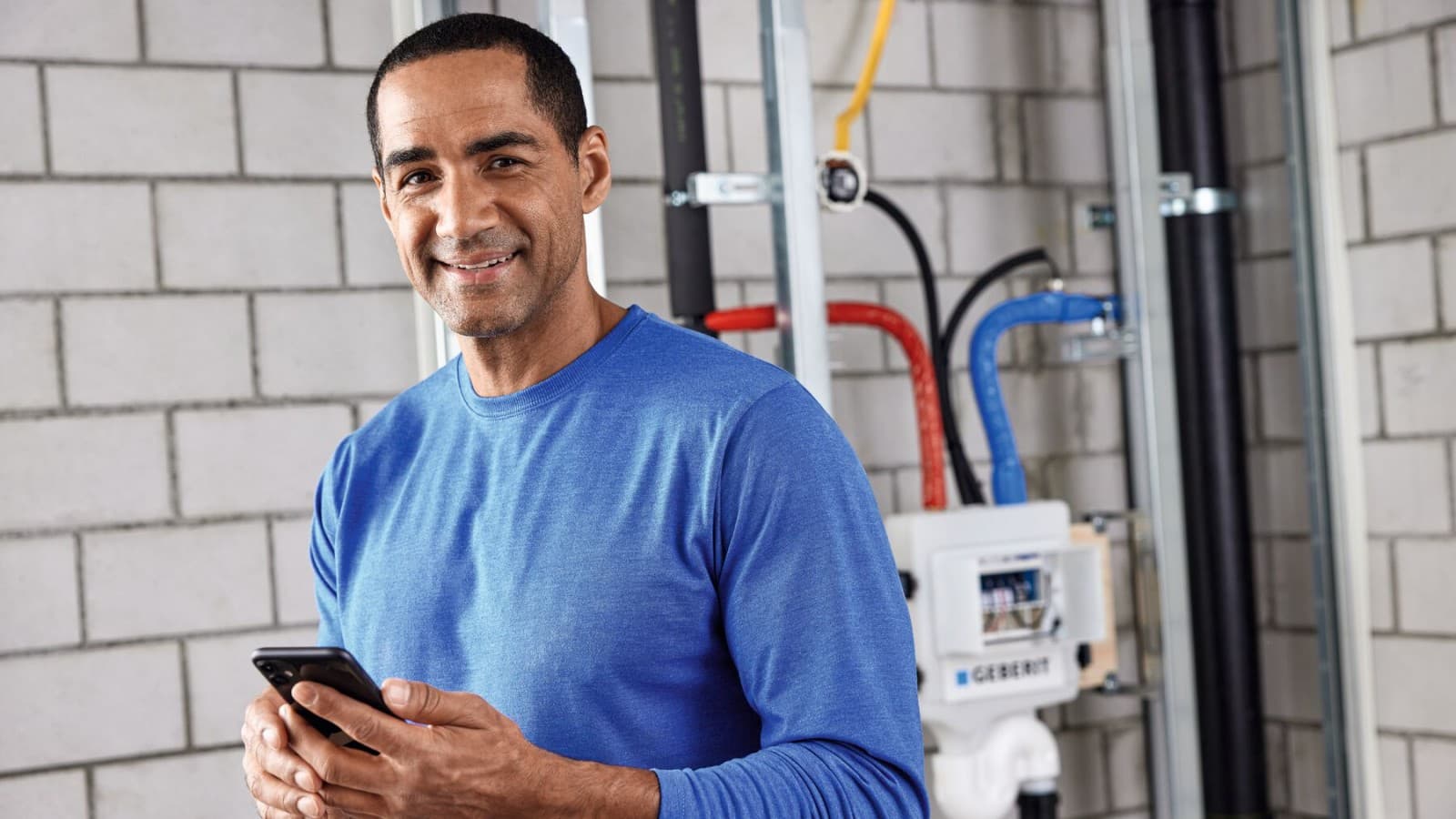 Geberit hygieniahuuhtelulaiteen HS50 hallinnointi Geberit Control -sovelluksella Geberit hygieniahuuhtelulaiteen HS50 hallinnointi Geberit Control -sovelluksella